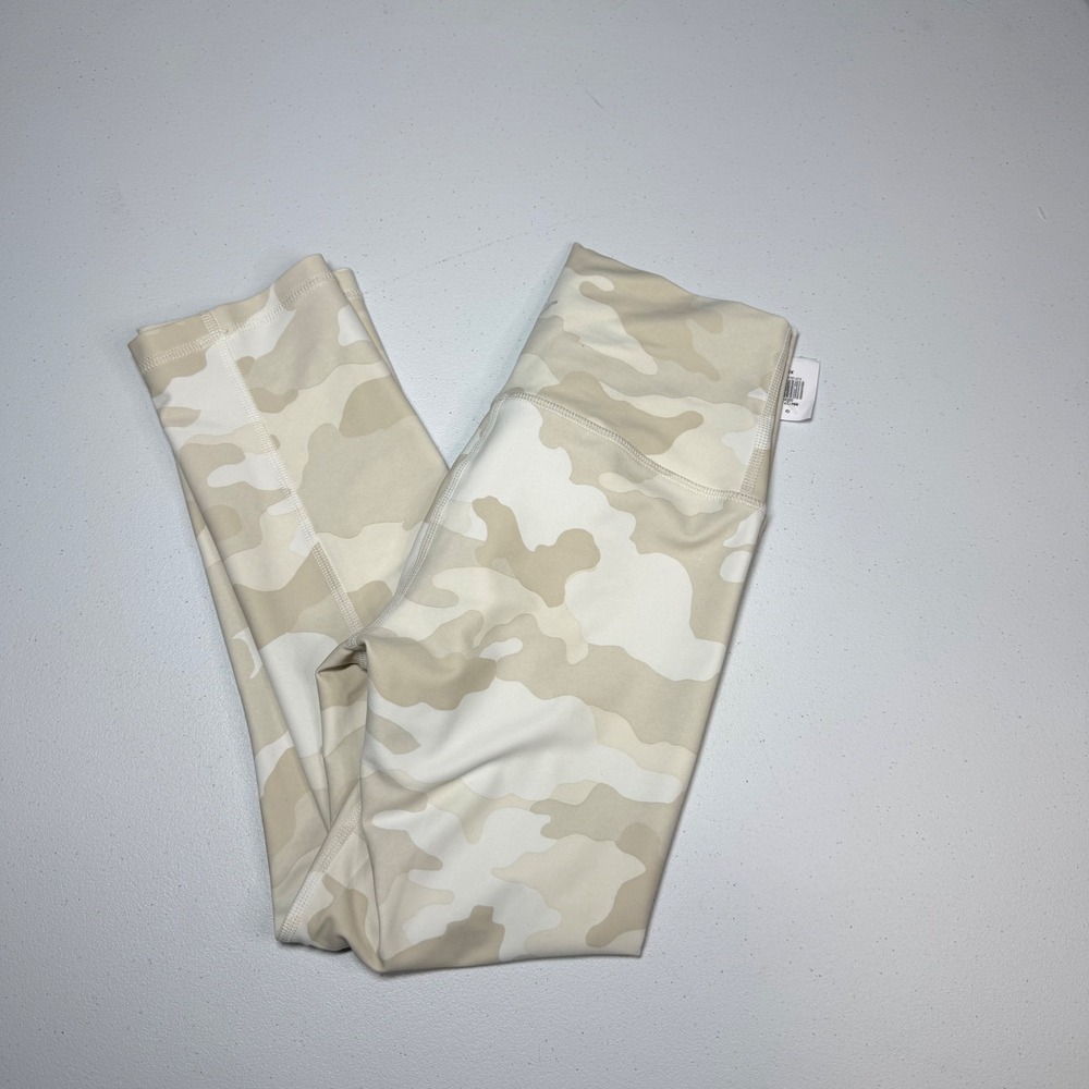 Old Navy Active Leggings XS Beige Camo Powersoft High-Rise Crop